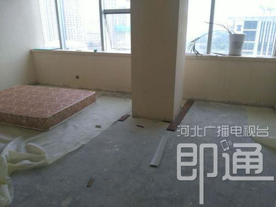于先生預(yù)定的13樓房間現(xiàn)在成了這樣。