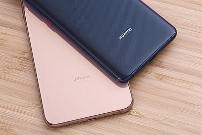 ▲心生歹念后，楊某開始購買iPhoneXS、華為mate20等高檔手機